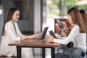 College,Instructors,And,Advisors,Meet,Female,College,Students,To,Advise